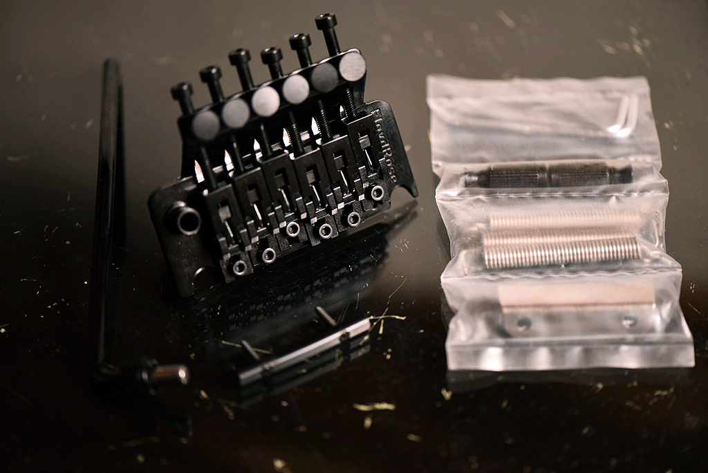 floydrose-original-tremolo-blackchrome